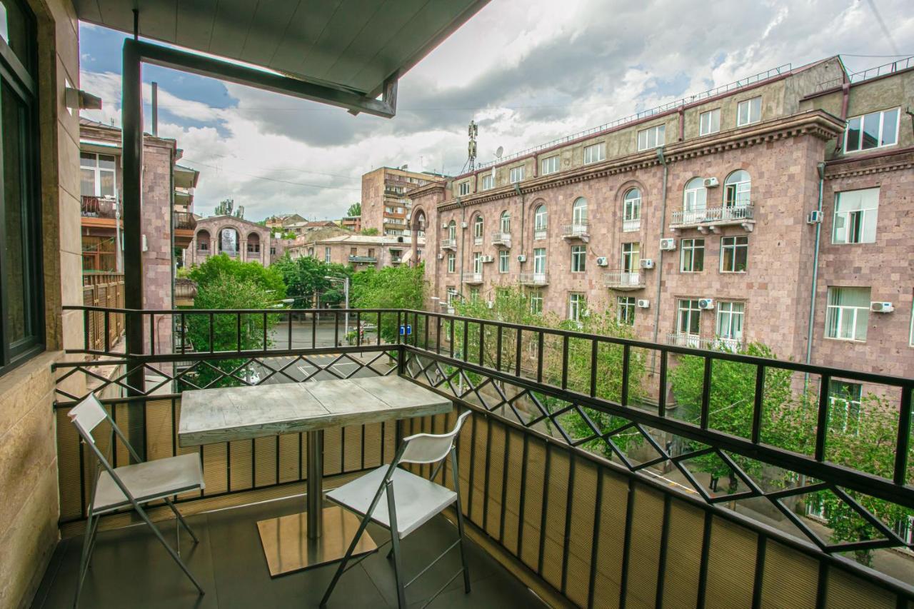 Luxe Apartment In Center Erivan Exterior foto