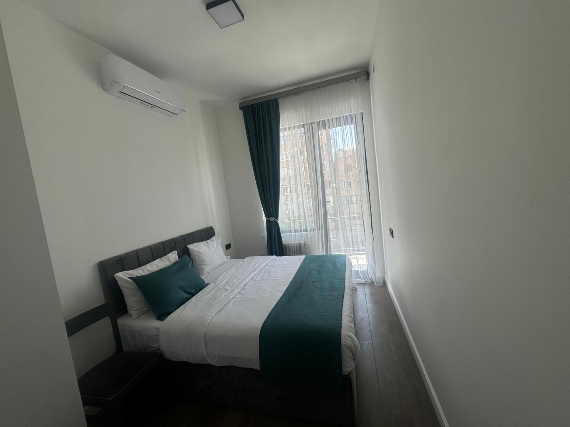 Luxe Apartment In Center Erivan Exterior foto