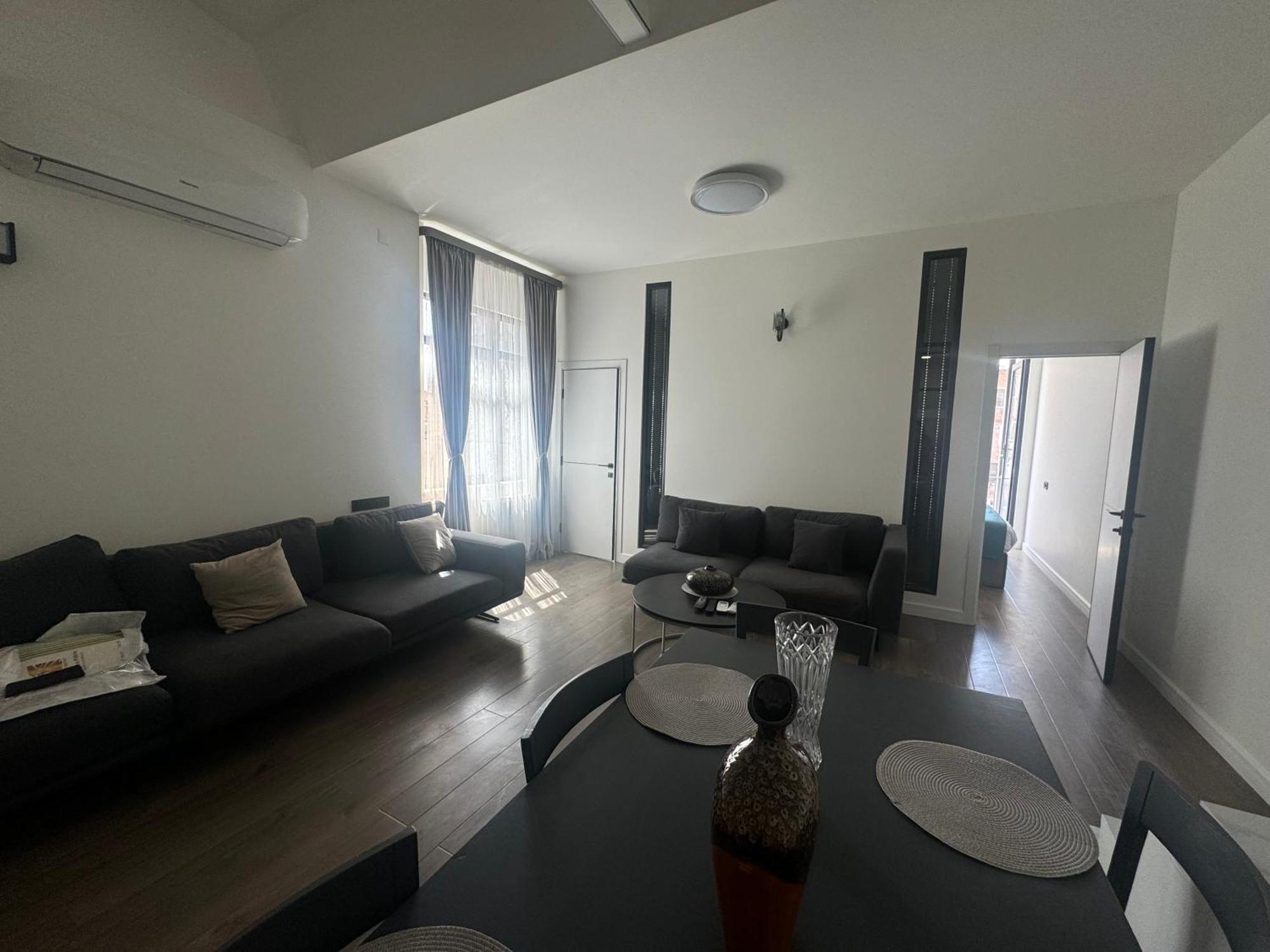 Luxe Apartment In Center Erivan Exterior foto